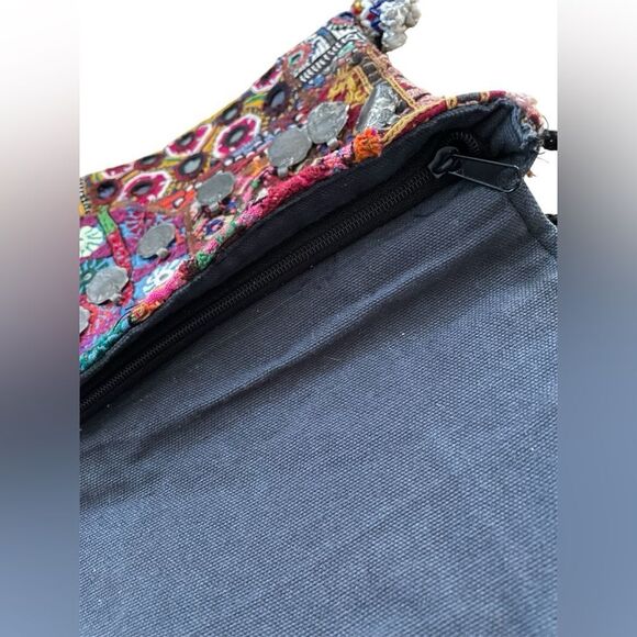 VINTAGE EMBROIDERED HANDBAG CROSSBODY - Picture 6 of 9